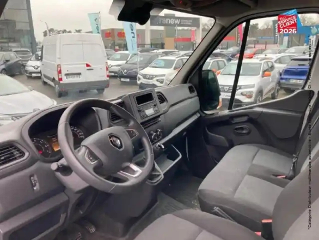 Renault Master fg f3500 l2h2 2.3 blue dci 135ch confort euro6 — photo 15