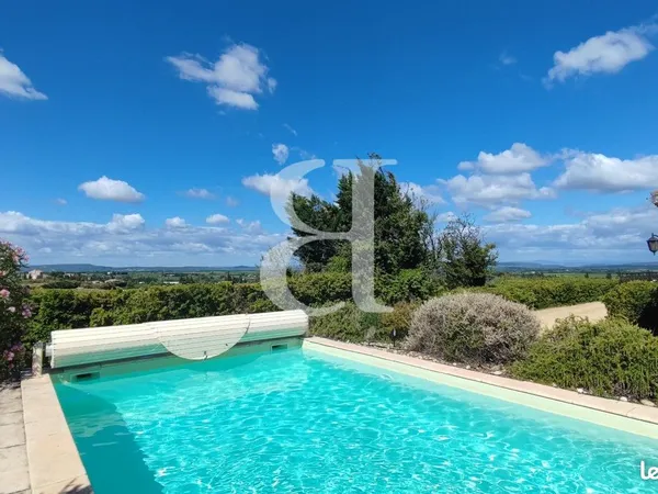 Villa 6 pièces 160 m²