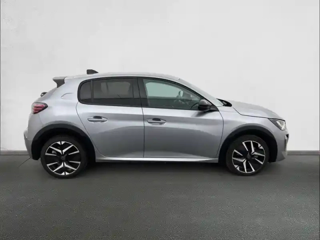 Peugeot 208 hybrid 110 e-dcs6 — photo 32