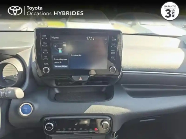 Toyota Yaris 116h design 5p my22 — photo 11
