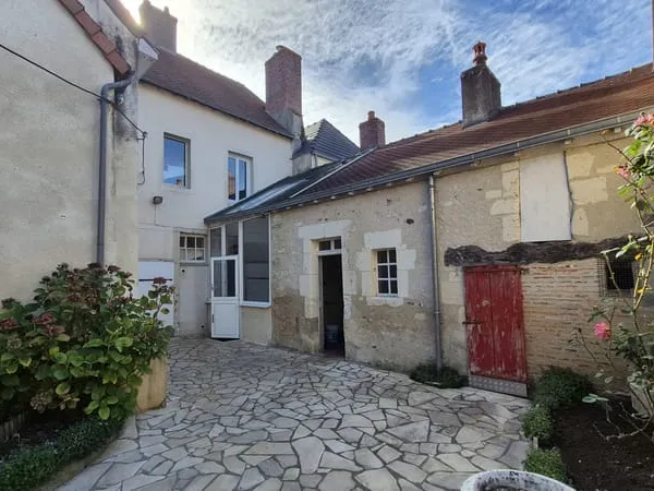 Maison de bourg à rénover 153 m2 Terrain 1 194 m2 Dépe