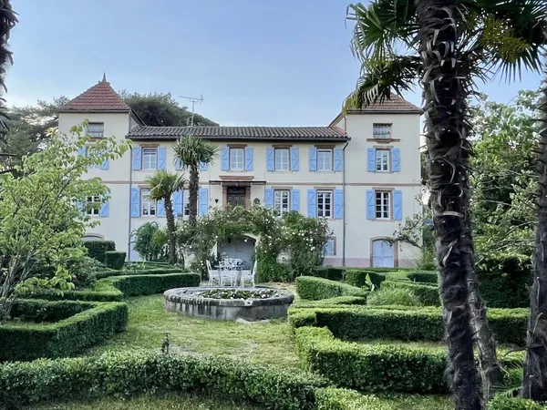 Vends château ancien viticole - 400m²
