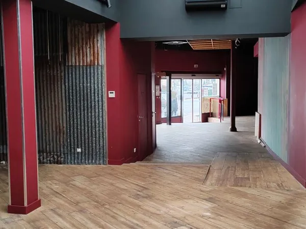 Local commercial 233 m² BOURGES