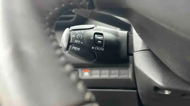Peugeot 208 electrique 50 kwh 136ch — photo 105