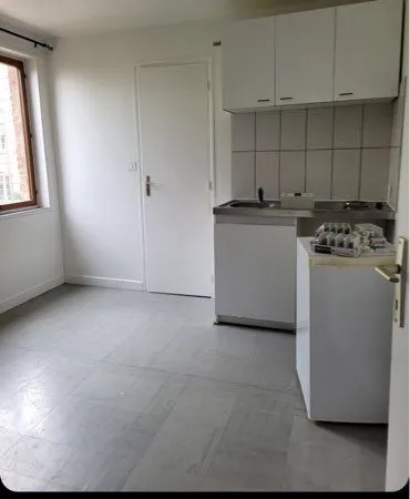 Duplex avec cour extérieure commune - proche gare