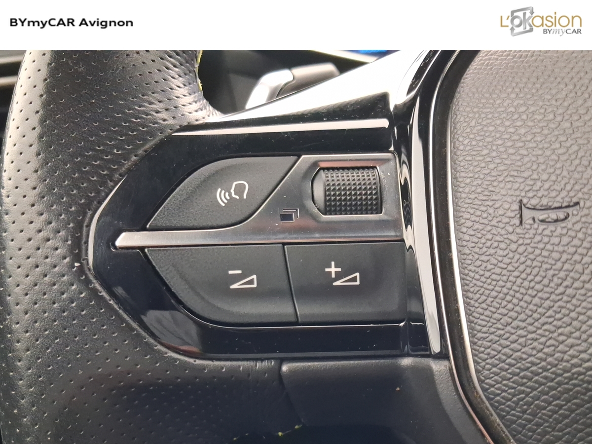 Peugeot 2008 PureTech 130 S&amp;S EAT8 — photo 32