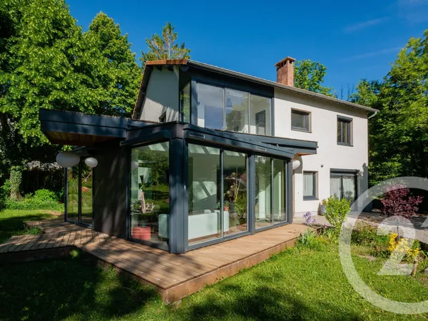 Maison 6 pièces 201 m²