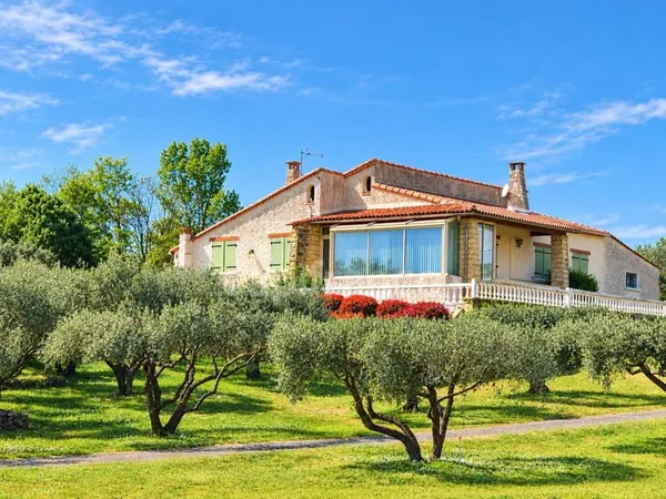 Maison à vendre 4 pièces VEZENOBRES (30)