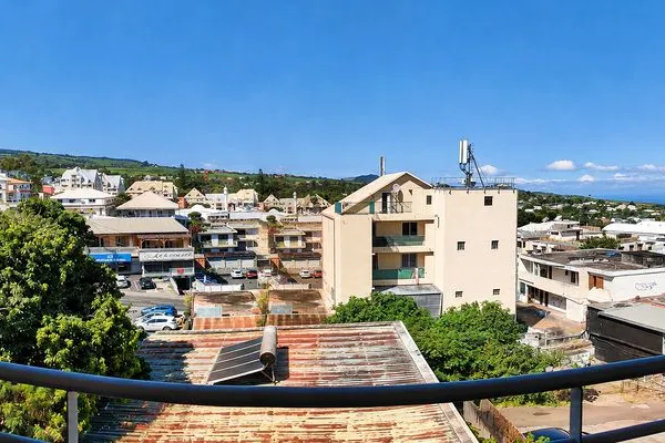 Studio meublé 24 m² avec balcon - Vue mer et montagne - Le Tampon centre-ville