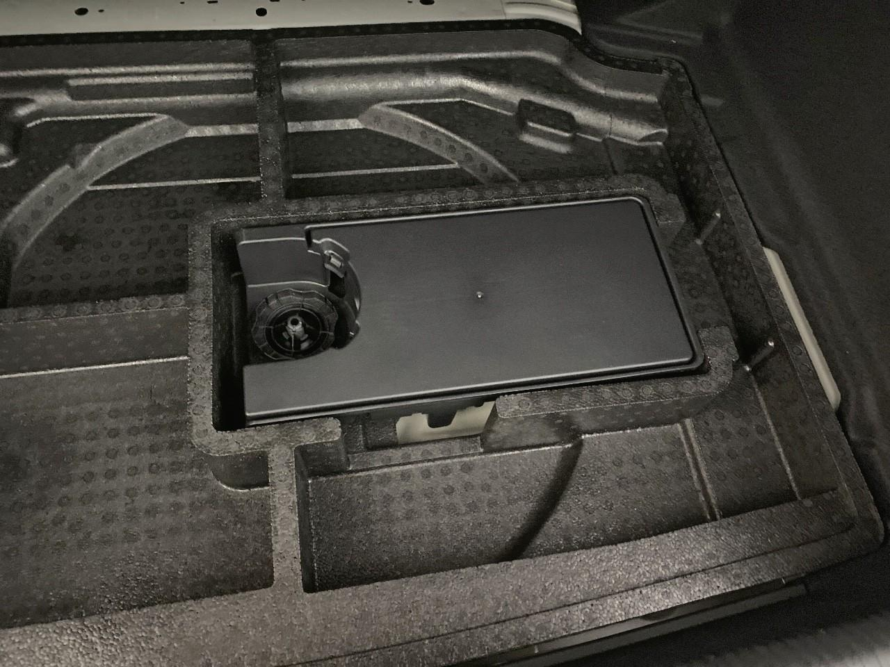 Peugeot 308 hybrid 145 e-dcs6 allure — photo 16