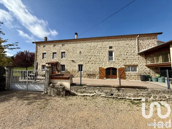 Propriété 5 pièces 143 m²
