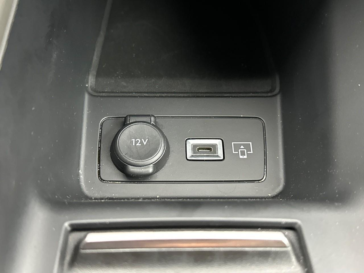Peugeot 308 hybrid 145 e-dcs6 allure — photo 32