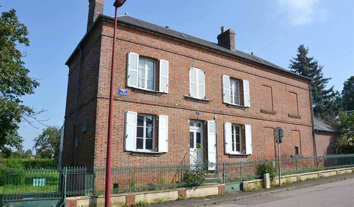 Photo 1
