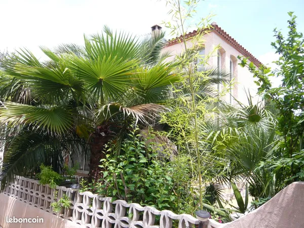 Colocation salariés chambre dans villa avec piscine