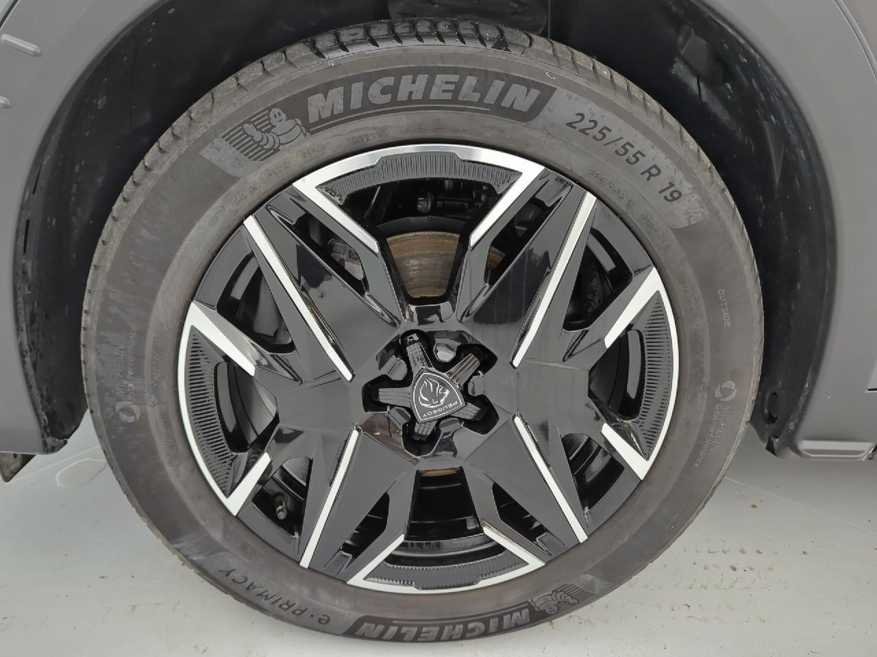 Peugeot 3008 hybrid 136 e-dcs6 allure — photo 11