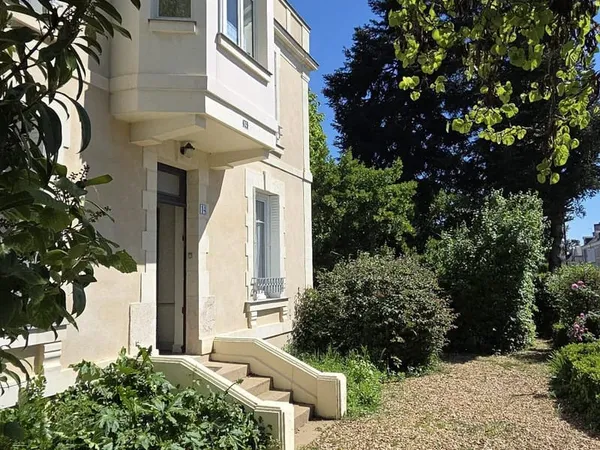 Maison de maître XIXe au coeur de Vernantes - Projet familial