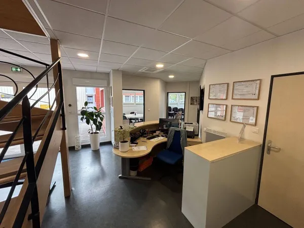 Local d'activité 479 m²