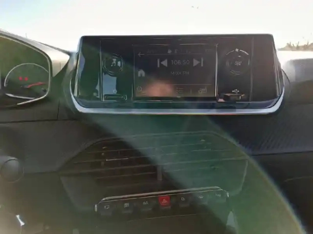 Peugeot 208 puretech 75 s&amp;s bvm5 — photo 70