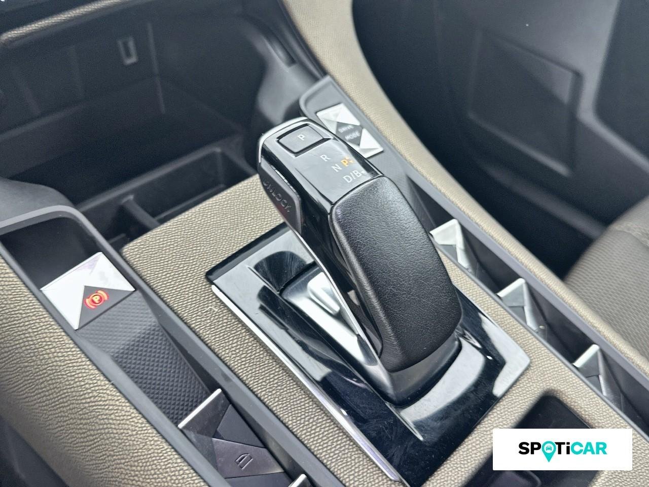 Ds Ds 7 crossback e-tense 225ch business — photo 14