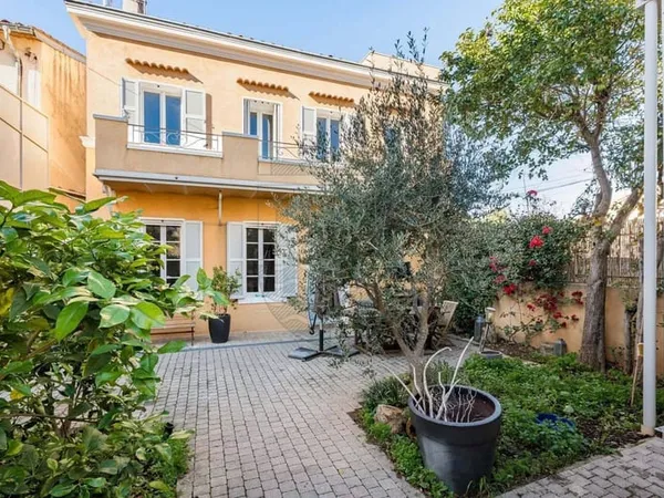 Maison 7 pièces 150 m²