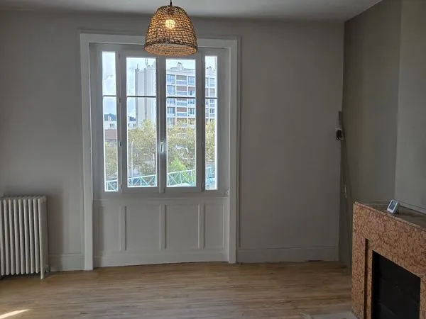 À louer - F3 meublé de 77 m² rénové - Place de la Terrasse, Saint-Étienne