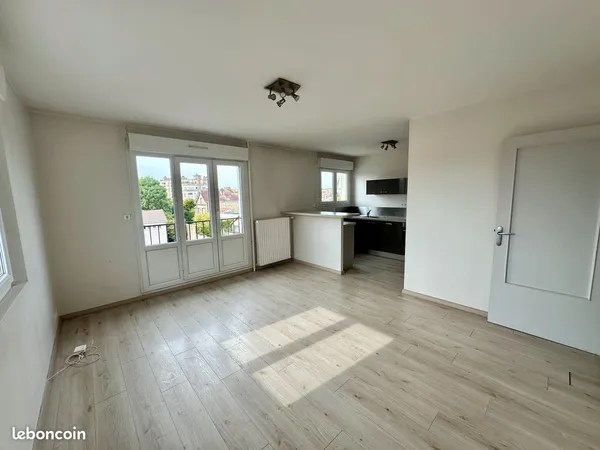 F2 de 47m² proche du centre-ville avec place de parking, chauffage compris dans les charges