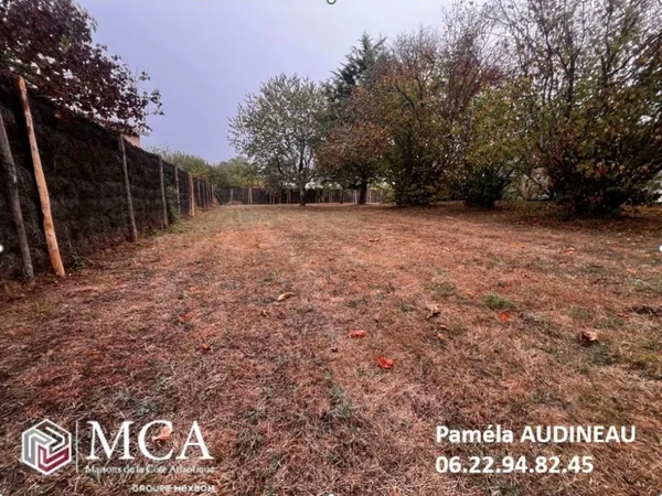 Terrain 560 m²