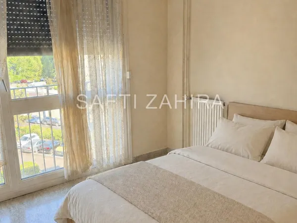 Appartement proche de toutes commodités, dans une copropriété très calme qui vous charmera.