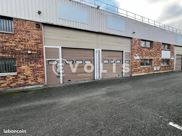Local d'activité 226 m²