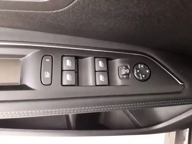 Peugeot 3008 bluehdi 130ch s&amp;s eat8 — photo 22