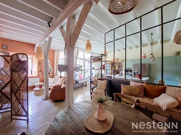 Location maison en pierre de 113 m² à Saint-Mézard avec 3 chambres, bureau et vaste pièce de vie