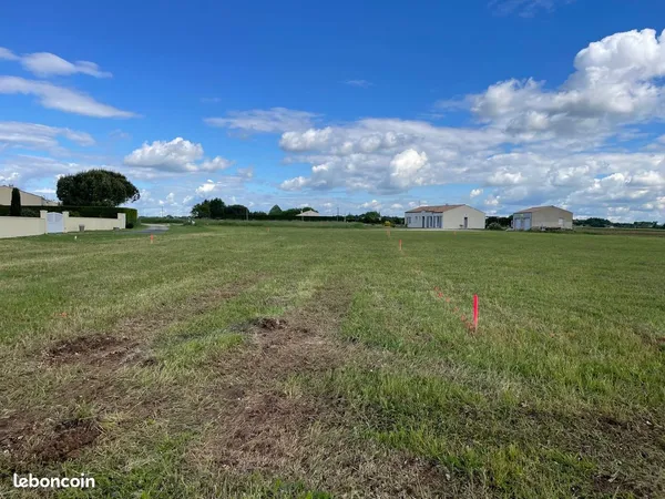 TERRAIN 8994 m² ARCHINGEAY (17380)