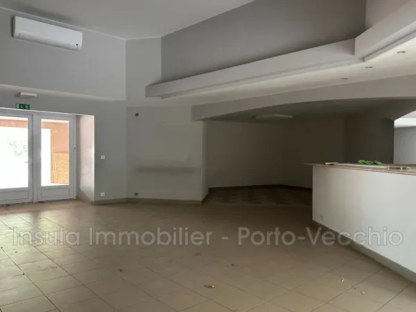 Local commercial 110 m²