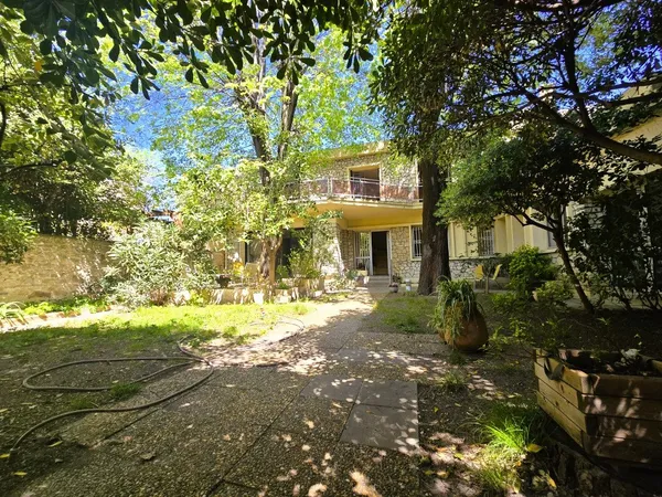 Préfecture !!! Maison 249m2 - Terrain 525m2..