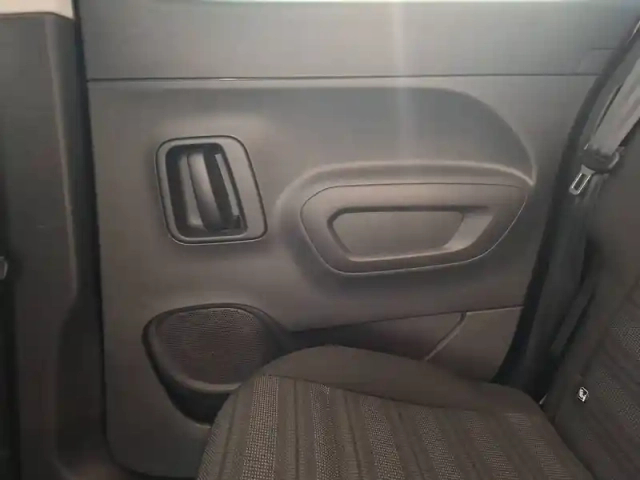 Opel Combo life l1h1 1.5 diesel 100 ch start/stop — photo 35