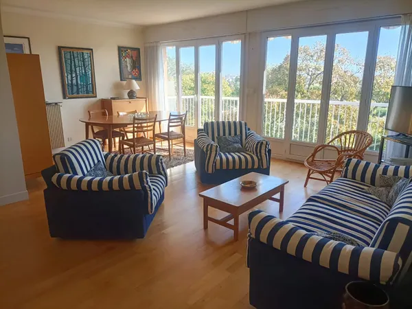 MAISONS-LAFFITTE – APPARTEMENT 4 PIÈCES AVEC VUE DÉGAGÉE