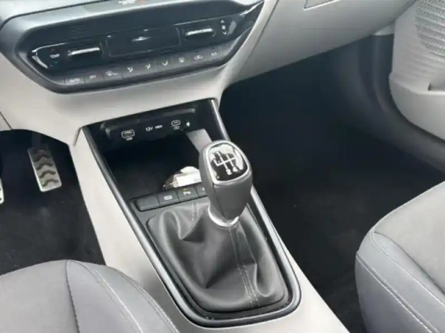 Hyundai Bayon 1.0 t-gdi 100ch creative — photo 14