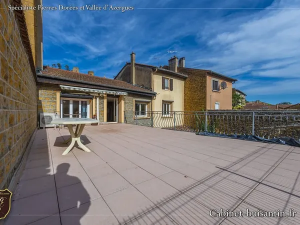 Appartement avec terrasse au coeur du village