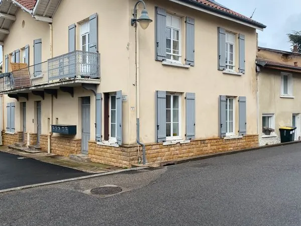 Appartement meublé 50 m², LA TOUR DE SALVAGNY