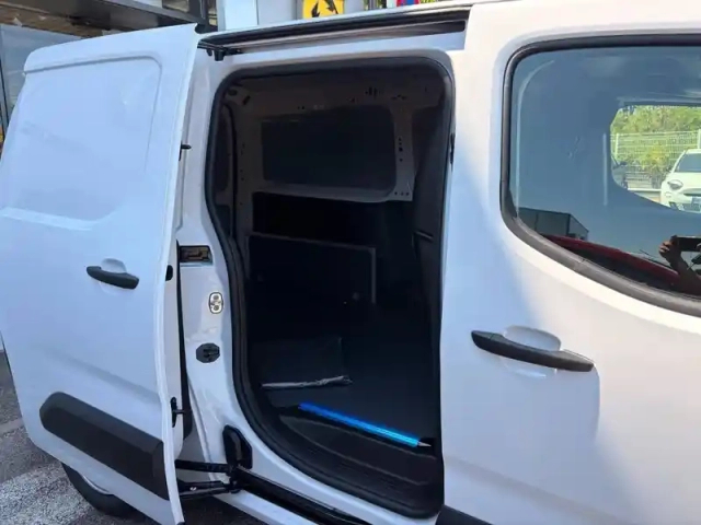 Fiat Doblo fg xl 950kg bluehdi 130ch s&amp;s eat8 — photo 6