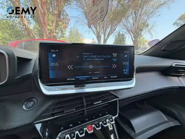 Peugeot 2008 puretech 130 s&amp;s bvm6 — photo 16