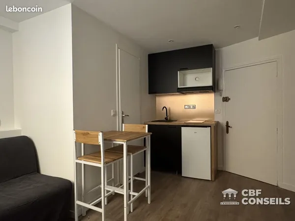 Studio 1 pièce 14 m²