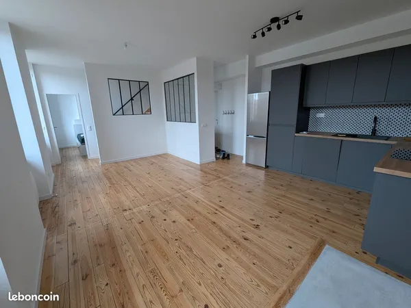 Appartement 3 chambres refait à neuf, plein centre, 96 m2