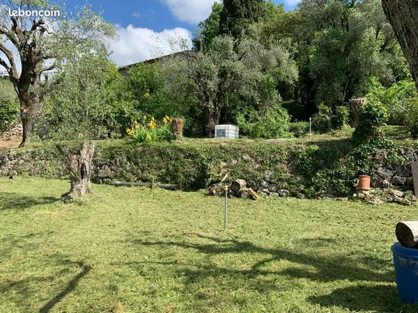 Terrain 2000m2