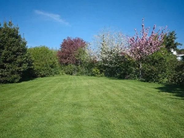 Terrain 700 m²