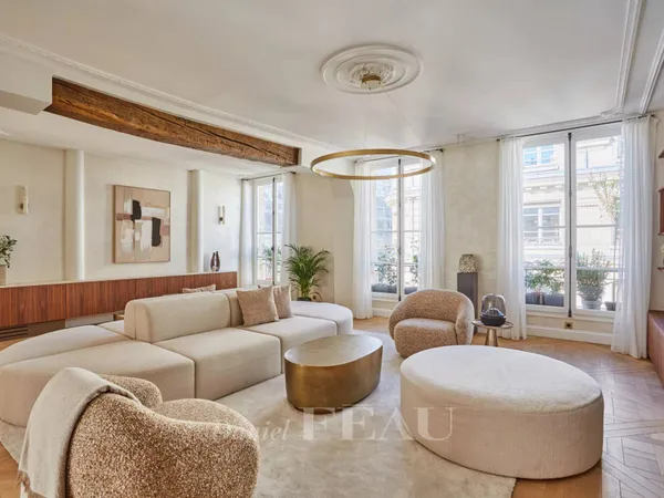 Paris 1er - Place Vendôme - 166 m² - Trois suites