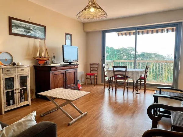 BORD DE MER - Appartement lumineux de deux pièces