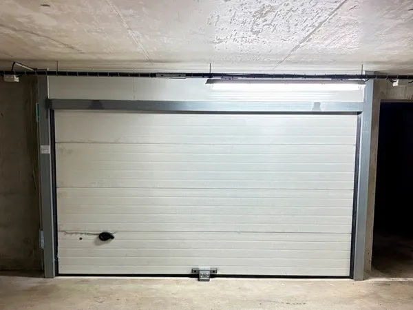 Location box parking fermé de 17m2 sécurisé à Colombes victor basch