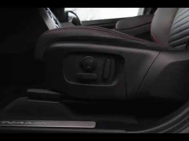 Land Rover Discovery Sport p300e r-dynamic hse awd bva — photo 14