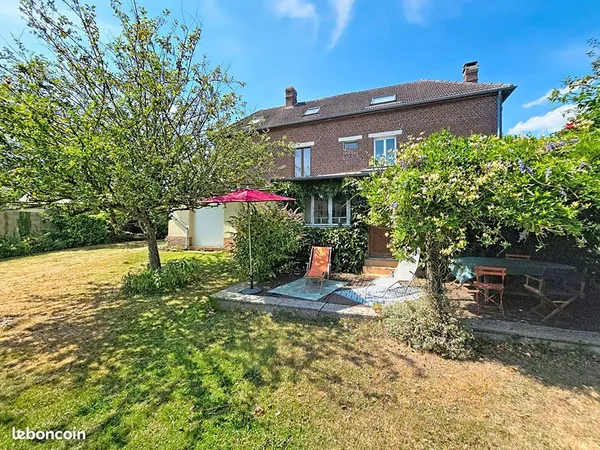 Maison 8 pièces 195 m²